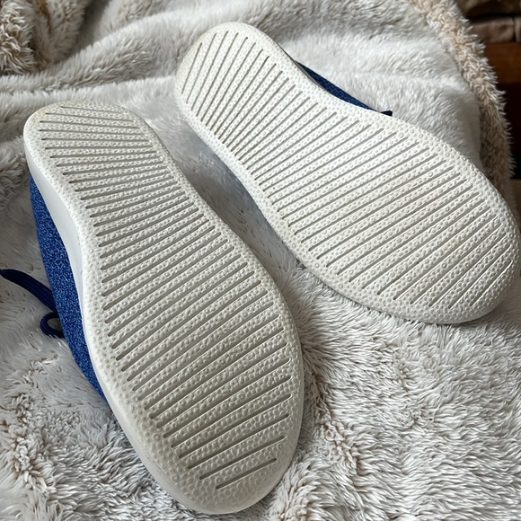 Allbirds royal blue athletic shoe!  Womens size 7, NEW only been wore inside! - Picture 5 of 6